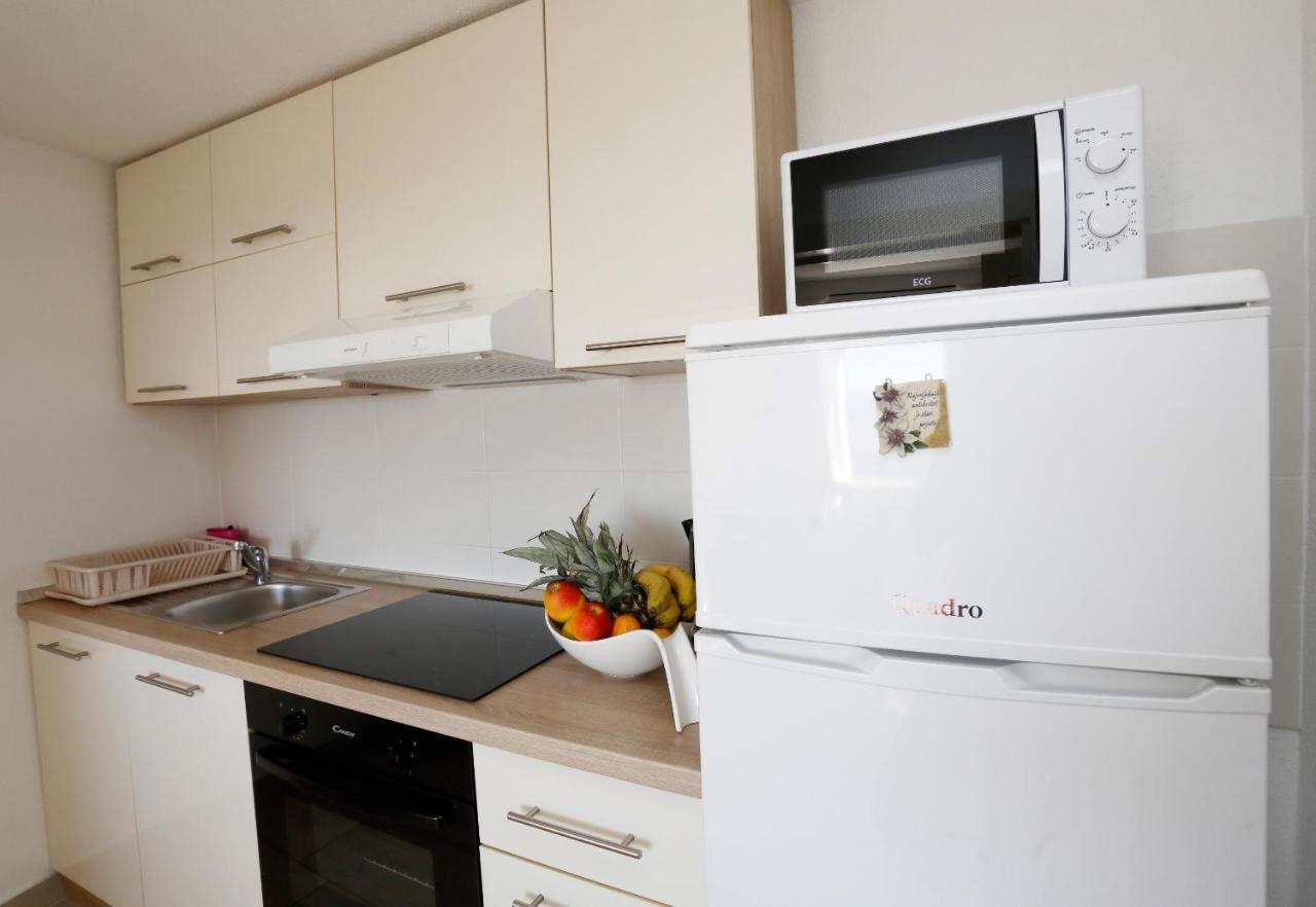 Holiday Home Miklica Klis Exterior photo